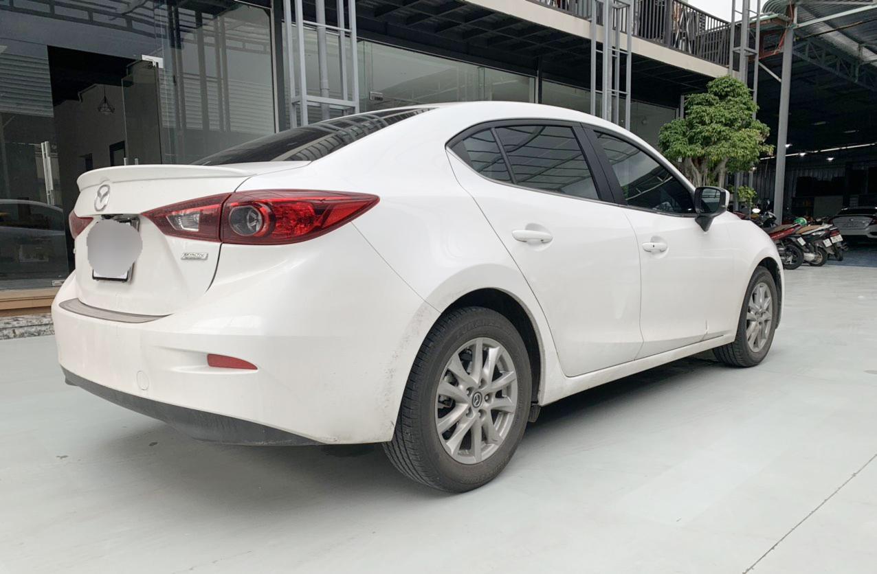Cần bán gấp Mazda 3 sản xuất 2019, màu trắng, nhập khẩu-2