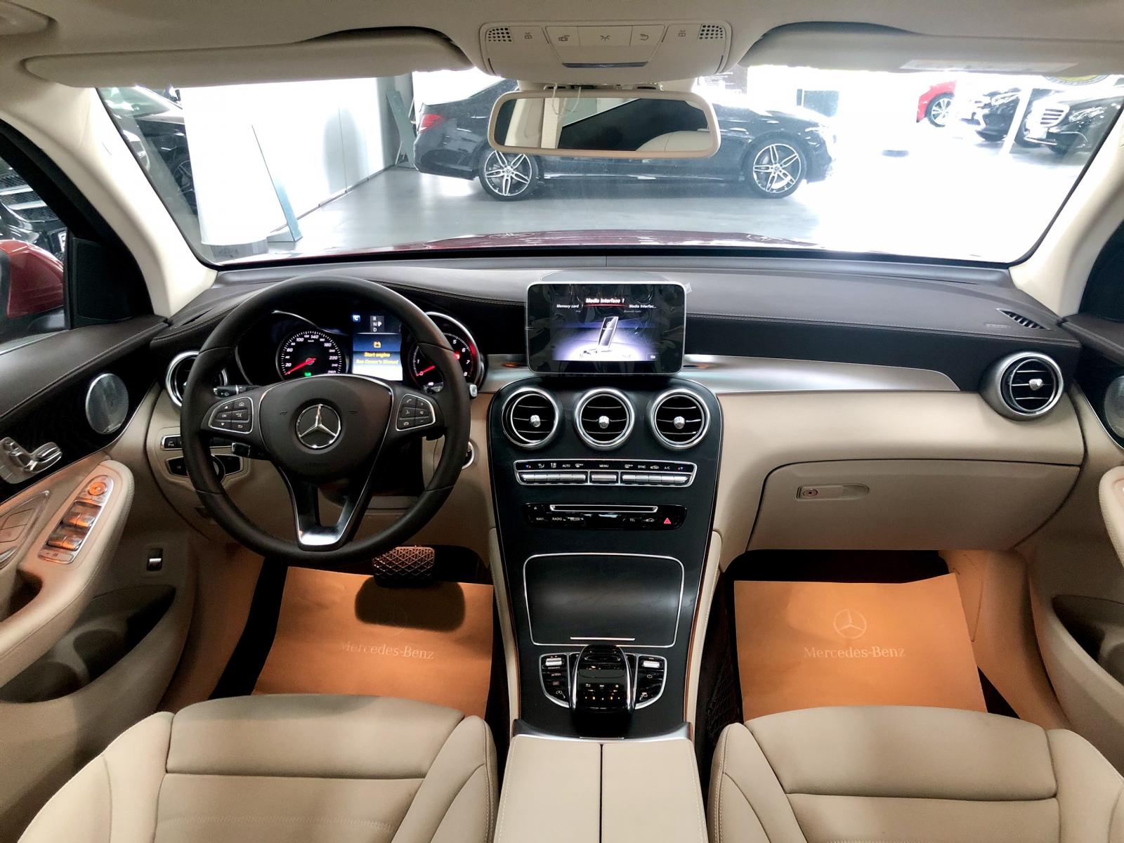 Bán ô tô Mercedes GLC300 đời 2019, màu đỏ-4