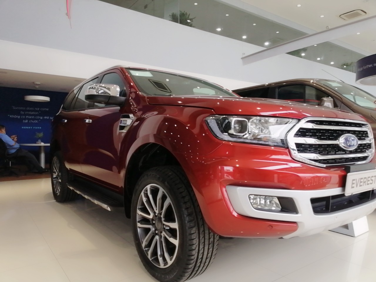 Cần bán Ford Everest Titanium 4x2 2020, màu đỏ, nhập khẩu-2