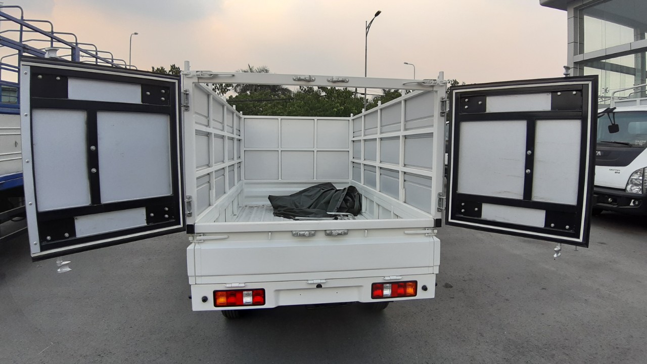 Thanh lý xe giá rẻ TMT 990kg xe mới 100%, màu trắng, giá 136tr-6