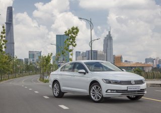 Volkswagen Passat mẫu xe dành cho doanh nhân, rẻ như xe Nhật, nhập khẩu nguyên chiếc Đức, tặng 100% phí trước bạ T10-0