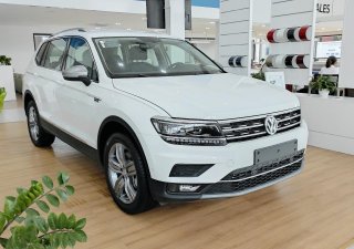 Volkswagen Tiguan Luxury Topline - Xe Đức nhập khẩu nguyên chiếc - Giảm 120tr tiền mặt - Giao xe ngay-0