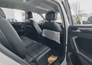 Volkswagen Tiguan Luxury Topline - Xe Đức nhập khẩu nguyên chiếc - Giảm 120tr tiền mặt - Giao xe ngay-9