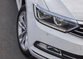 Volkswagen Passat mẫu xe dành cho doanh nhân, rẻ như xe Nhật, nhập khẩu nguyên chiếc Đức, tặng 100% phí trước bạ-3