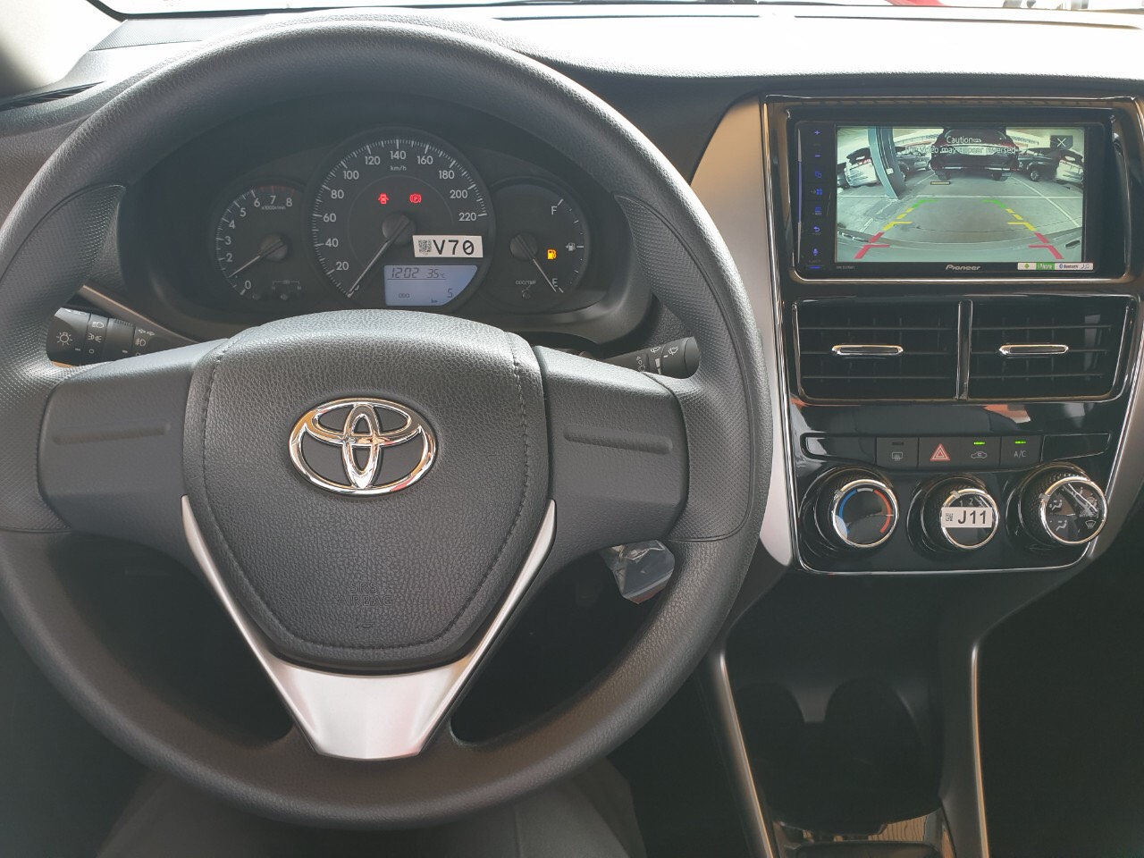 Bán Toyota Vios 1.5E số sàn - khuyến mãi khủng- giao ngay đủ màu-4