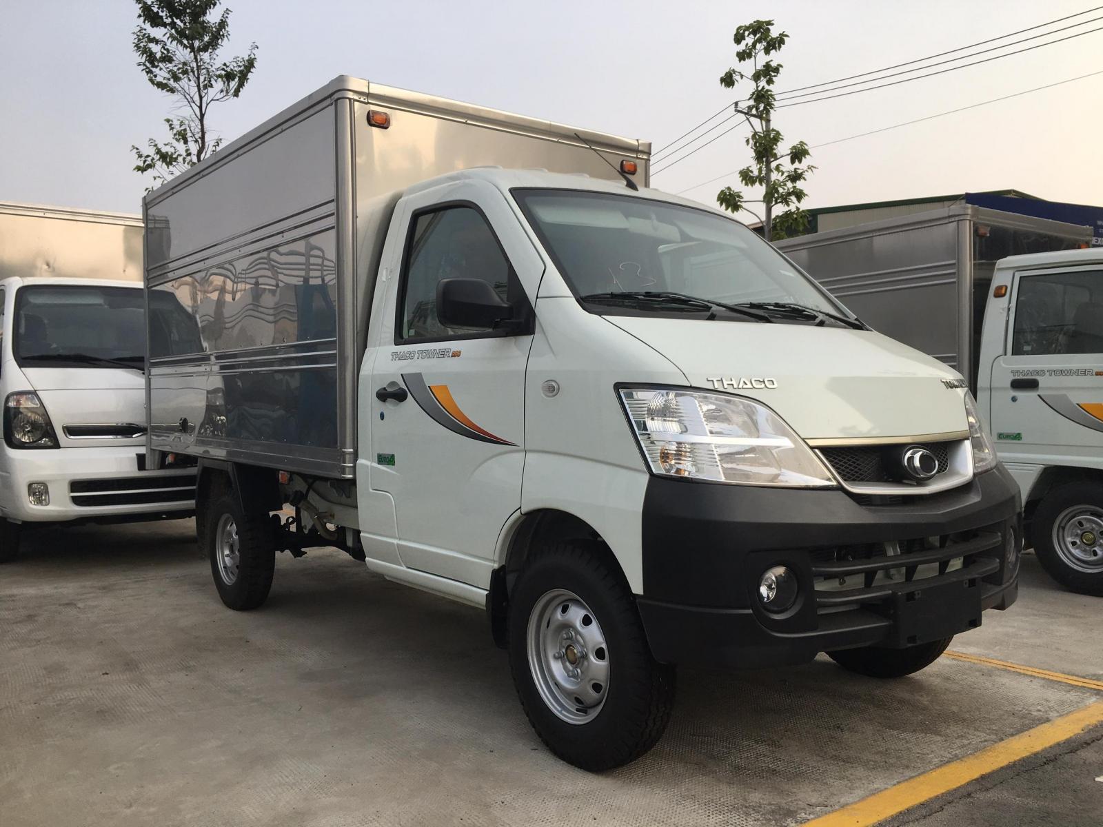 Xe tải Thaco Towner990 thùng kín, có sẵn giao ngay-1