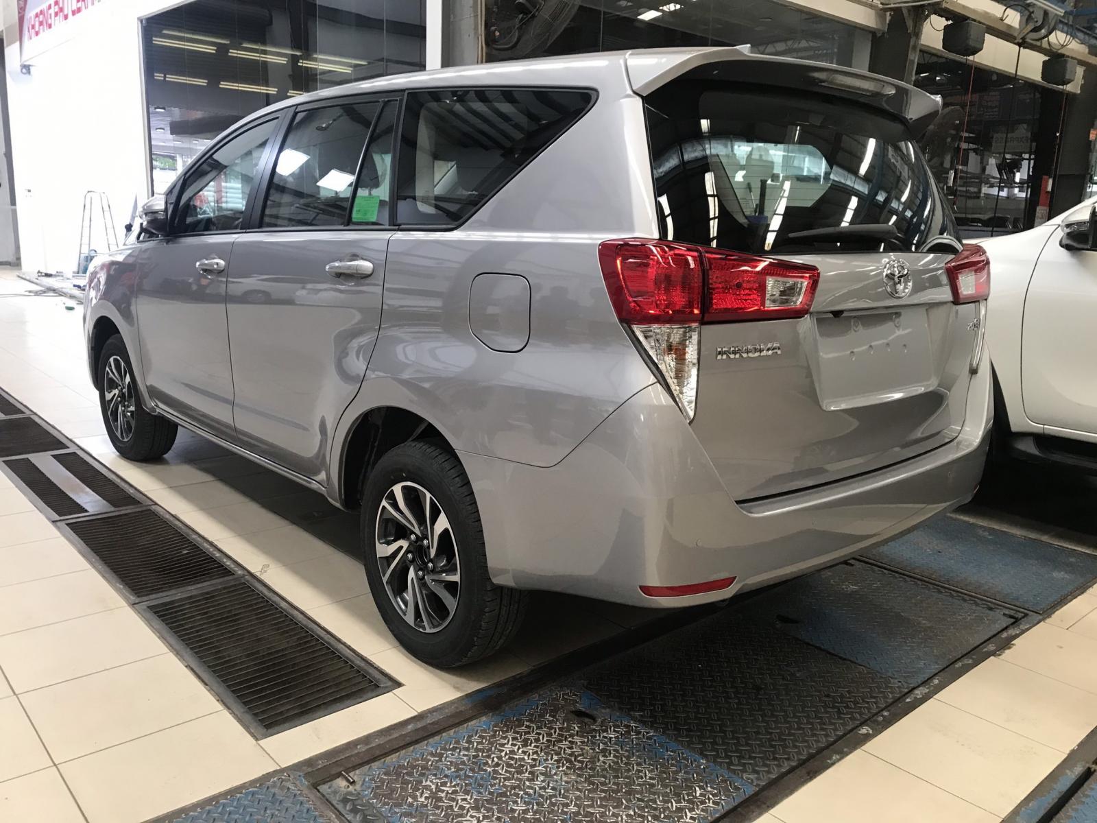 Cần bán rất gấp xe Toyota Innova 2.0E đời 2021 - gọi ngay để nhận siêu khuyến mãi-12