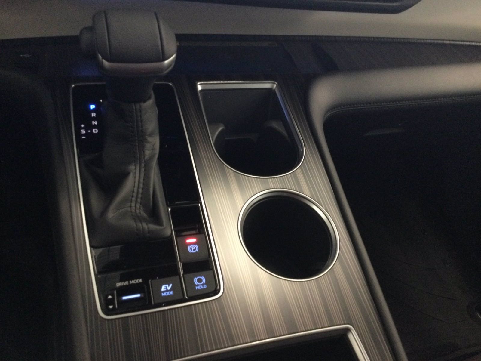 Bán xe Toyota Sienna Platinum 2021, màu đen, nhập khẩu Mỹ, giá cực tốt-7