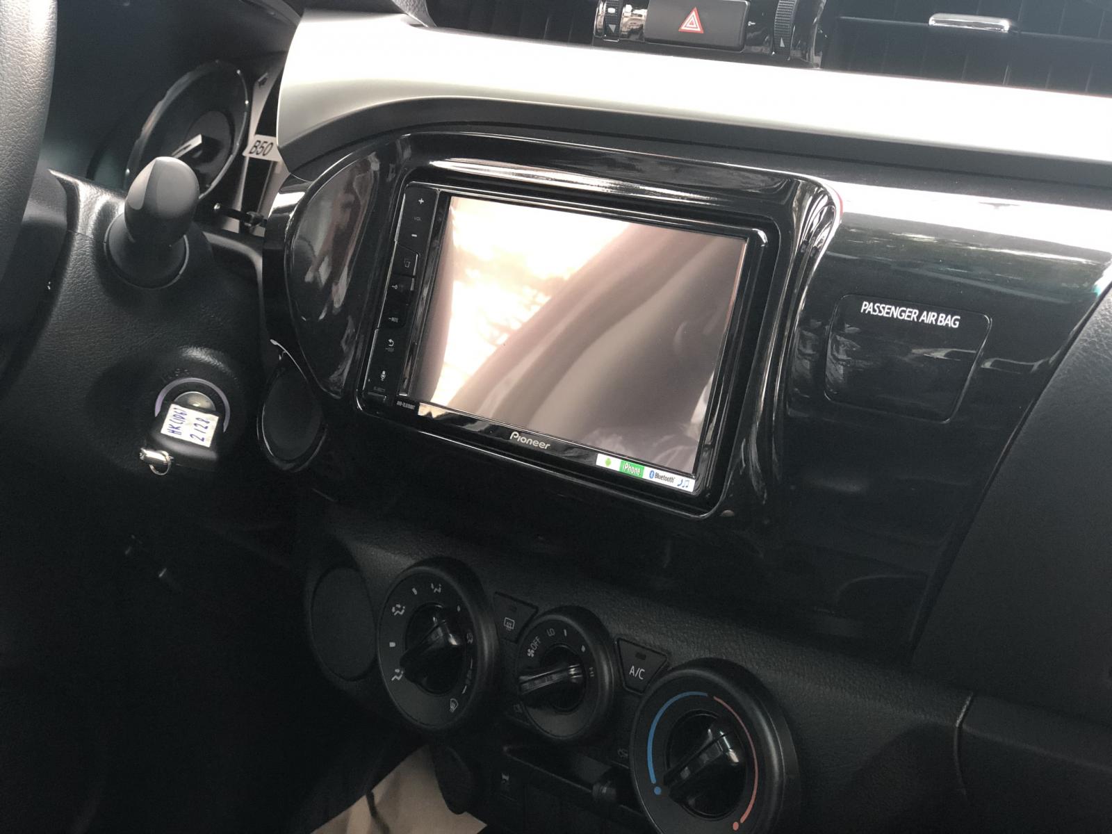 Toyota Hilux 2021 giao ngay giá tốt khuyến mãi hỗ trợ góp-4