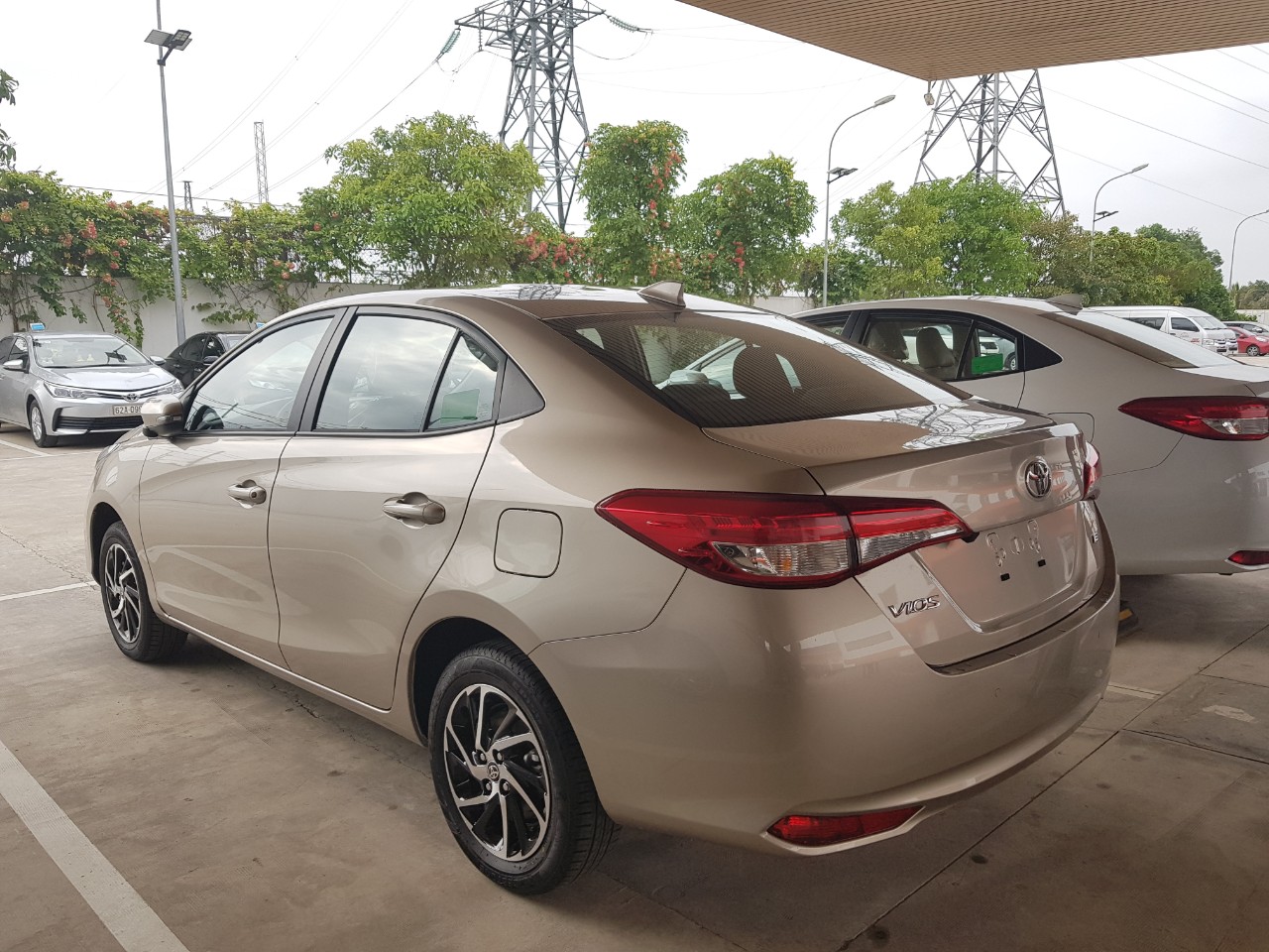 Toyota Vios 2021 số sàn giảm giá tiền mặt - Ưu đãi lãi suất trả góp chỉ 0.41%/tháng-6