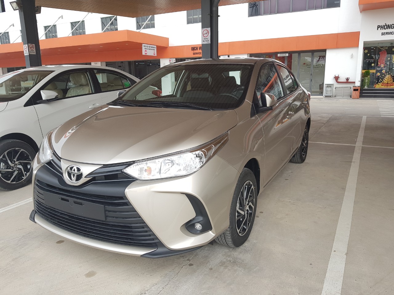 Toyota Vios 2021 số sàn giảm giá tiền mặt - Ưu đãi lãi suất trả góp chỉ 0.41%/tháng-8