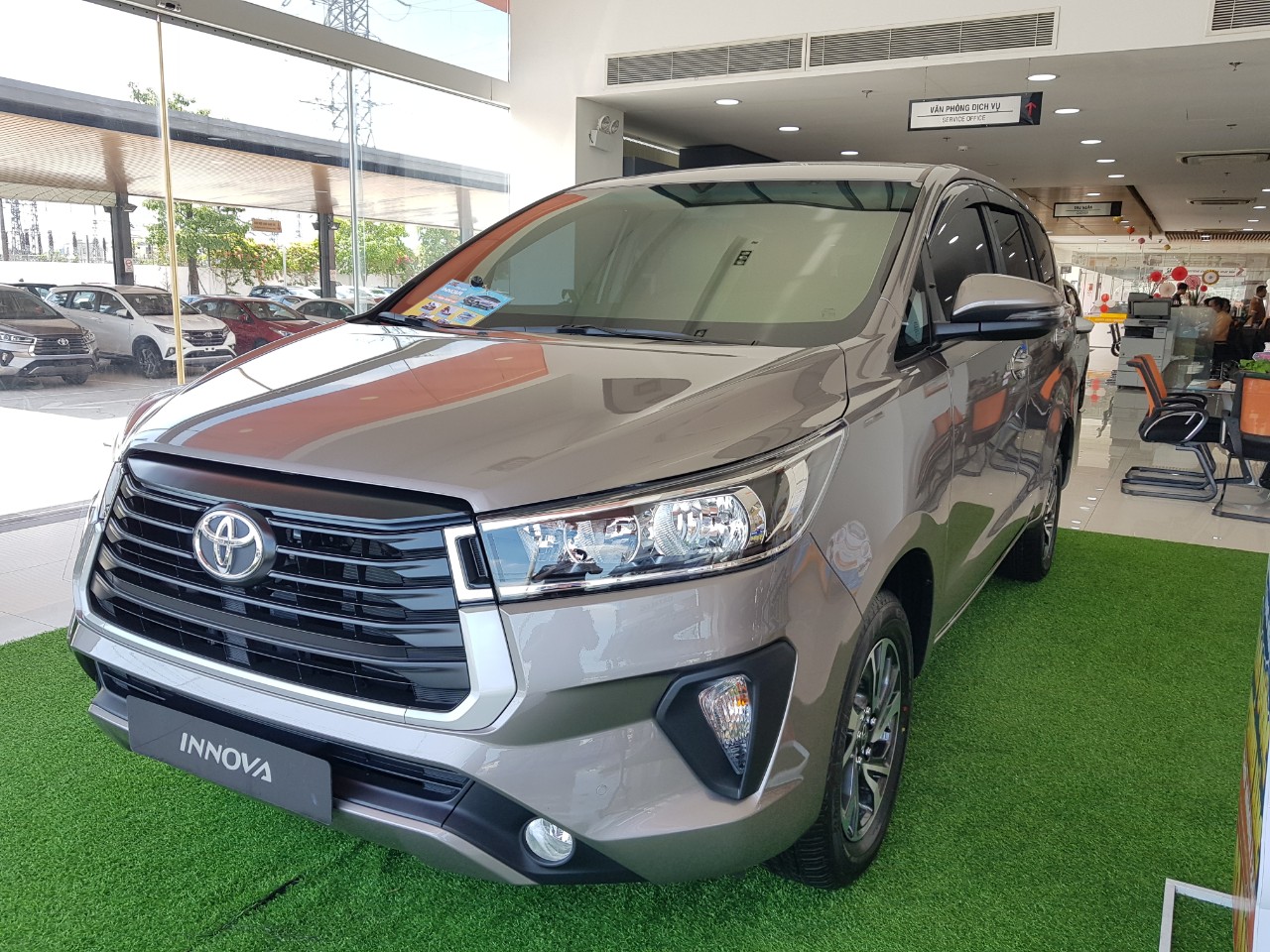 Toyota Innova 2021 - Khuyến mãi giảm giá đặc biệt - Tặng 3 năm bảo dưỡng-4