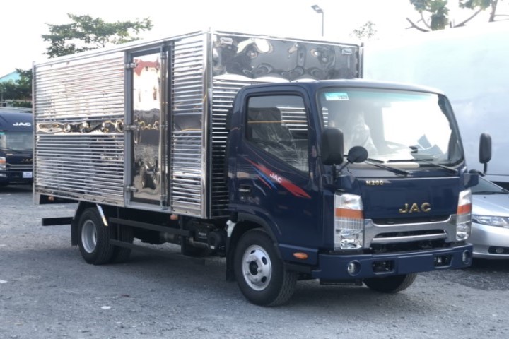 Xe tải JAC N200 1.9 tấn thùng bạt Inox dài 4m3-1