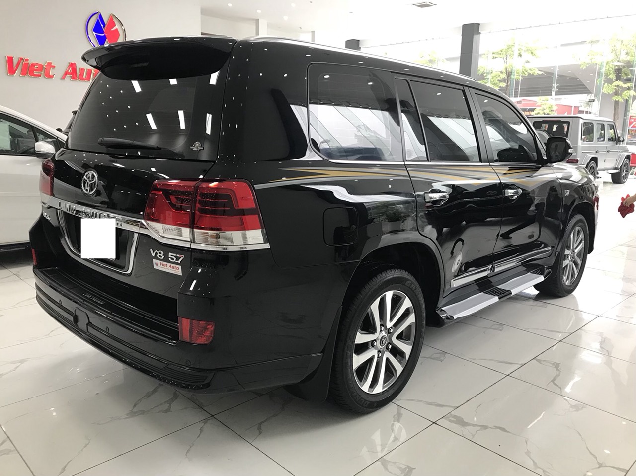 Xe Toyota Land Cruiser VXS 5.7V8 2021 vừa đăng ký chính chủ-3