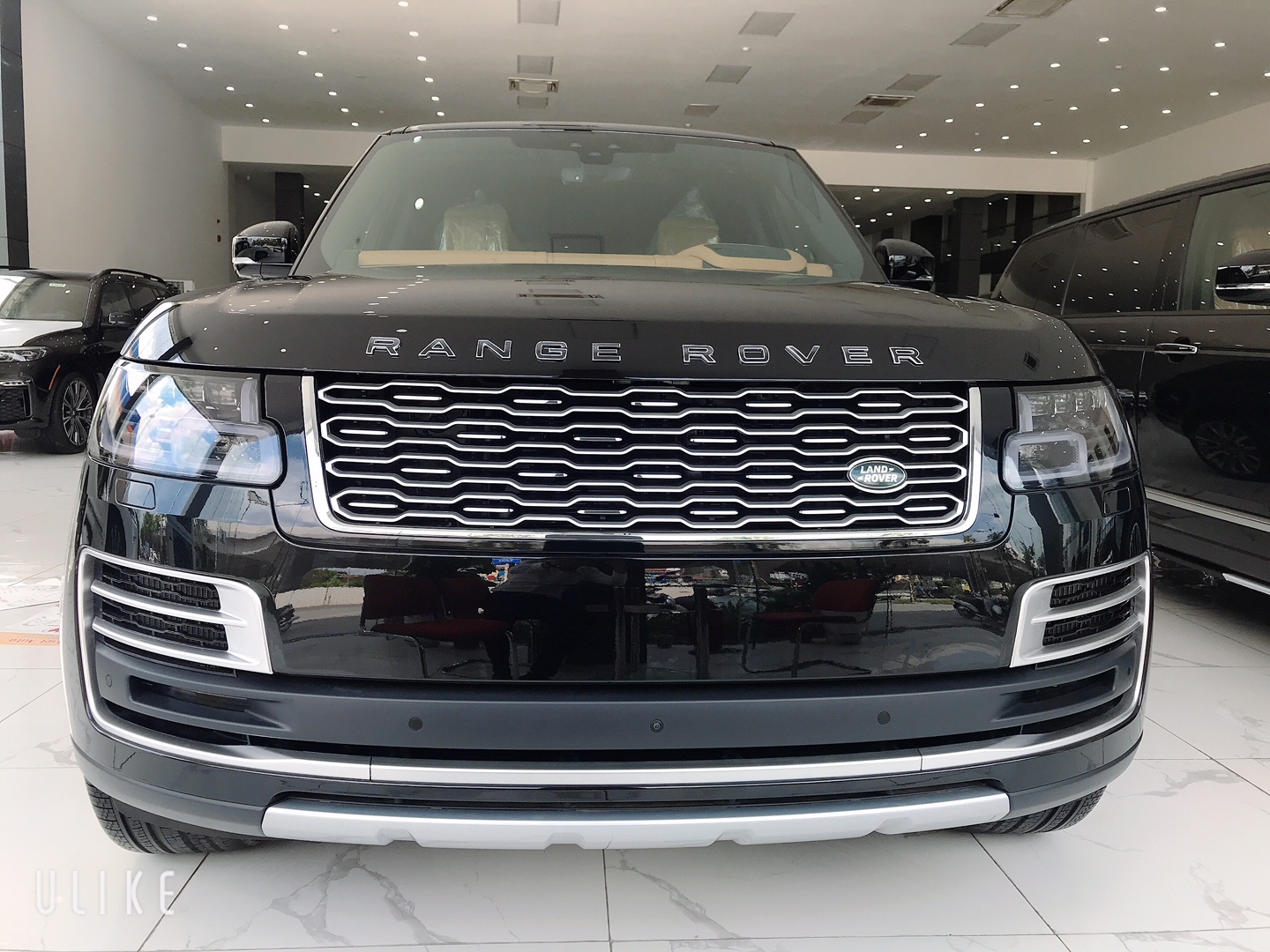 Bán LandRover Range Rover SV 2021, màu đen, xe nhập-2