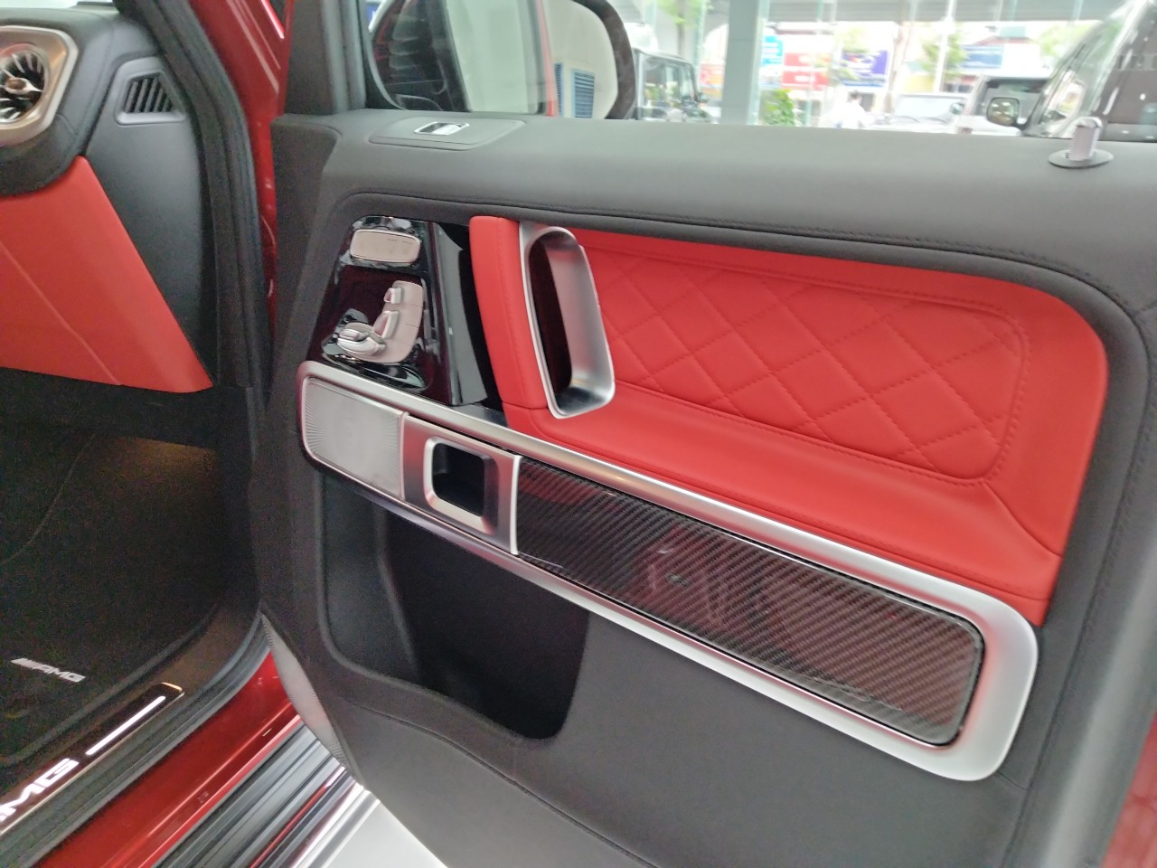 Bán Mercedes Benz G63 AMG màu đỏ siêu đẹp xe sản xuất 2021 nội thất đỏ nhập mới 100%-4
