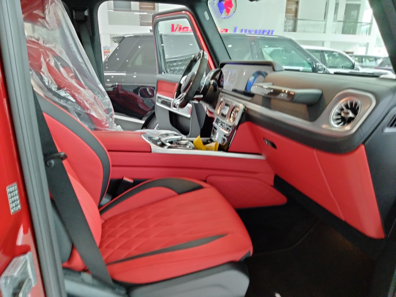 Bán Mercedes Benz G63 AMG màu đỏ siêu đẹp xe sản xuất 2021 nội thất đỏ nhập mới 100%-6