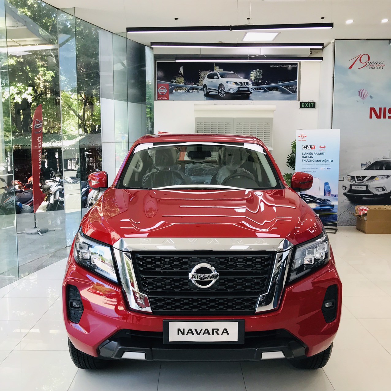 Bán ô tô Nissan Navara VE sản xuất 2021, màu đỏ, nhập khẩu chính hãng-15