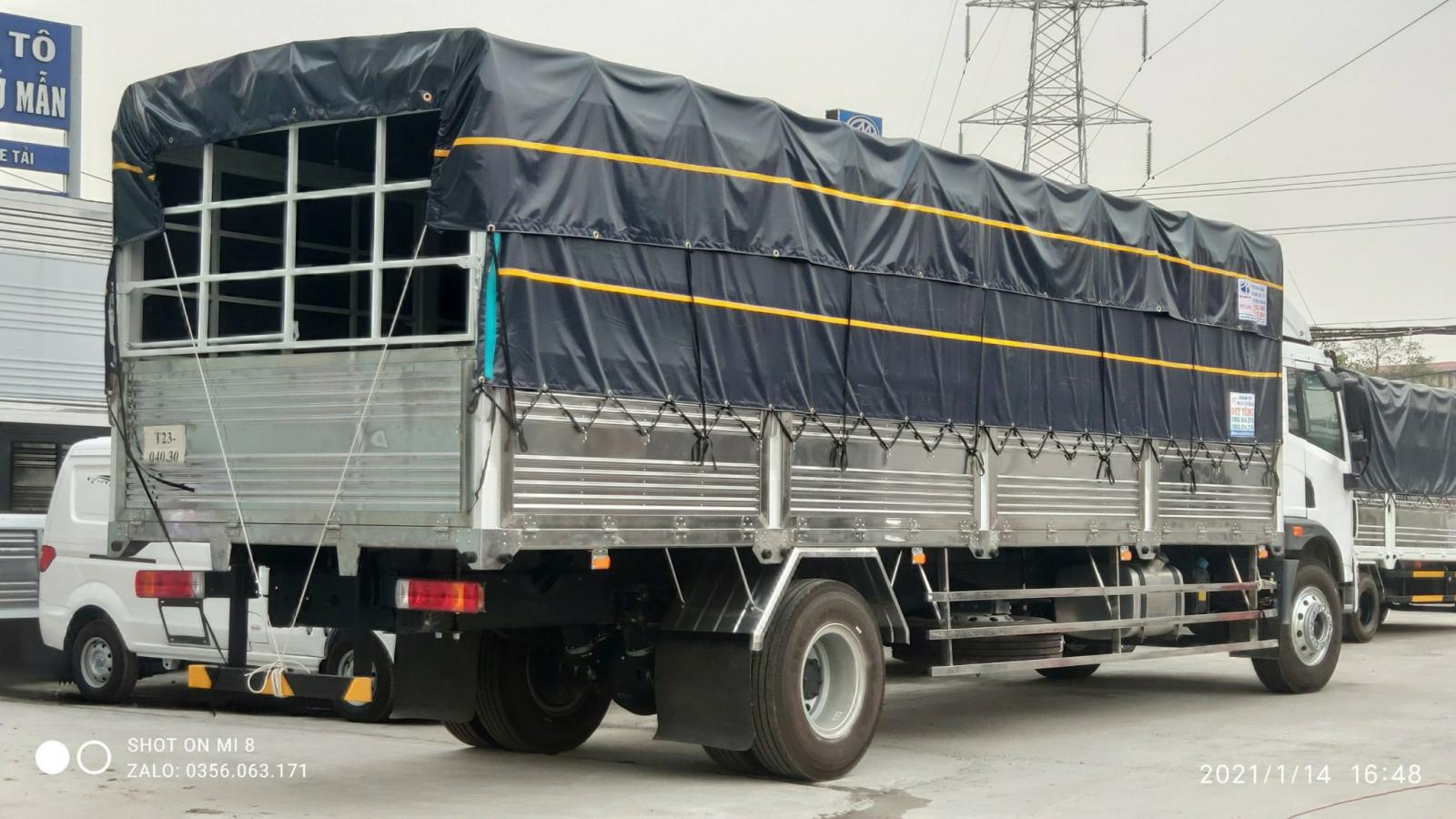 Giá xe tải Faw 8 tấn, thùng bạt dài 8m2, mới 2021-2