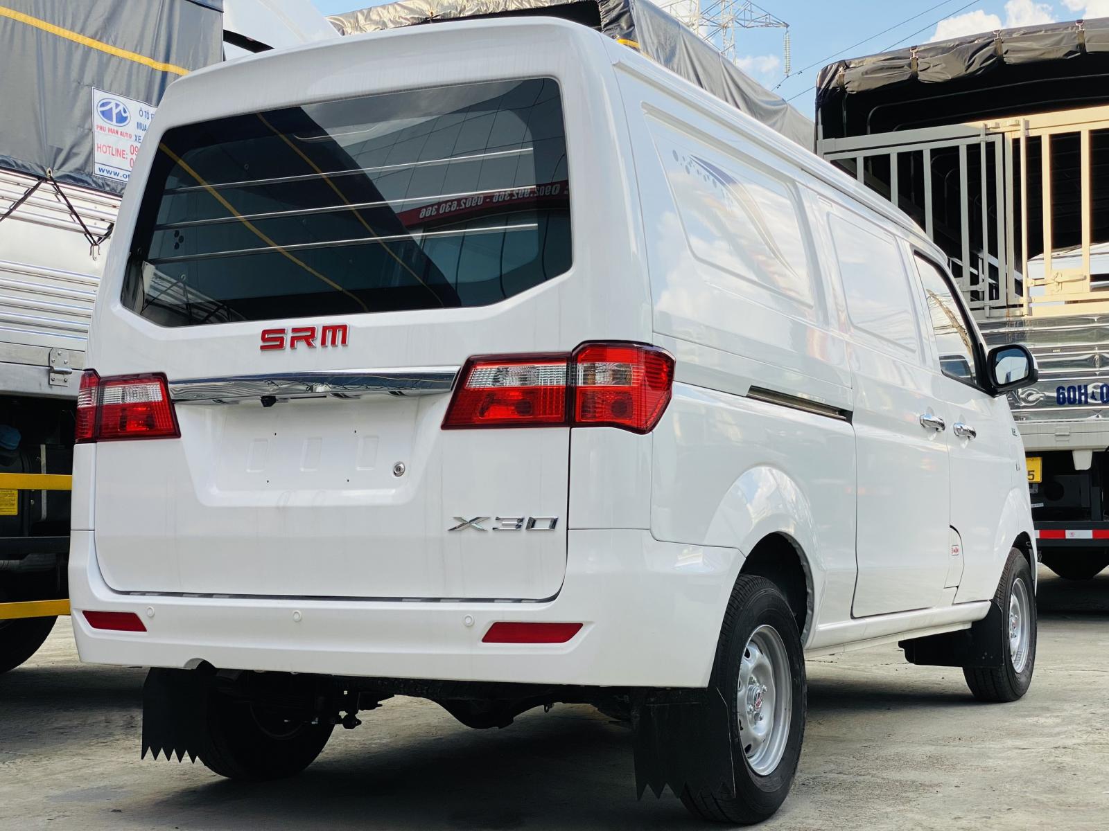 Bán xe tải VAN SRM 930kg vào TP 24H mới 2021-2