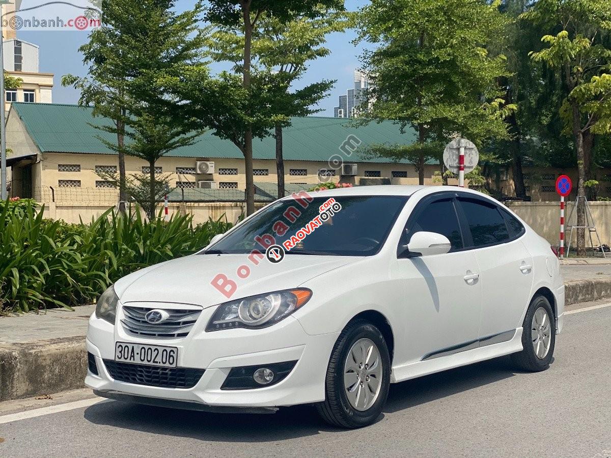 Bán Hyundai Avante 1.6 MT sản xuất 2013, màu trắng  -0