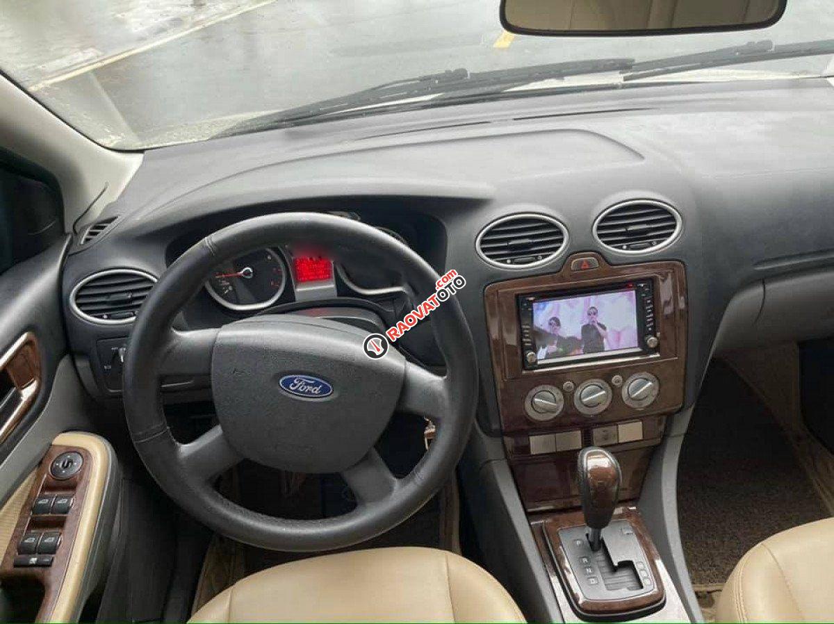 Bán Ford Focus 1.8 AT năm sản xuất 2009, màu vàng còn mới-4