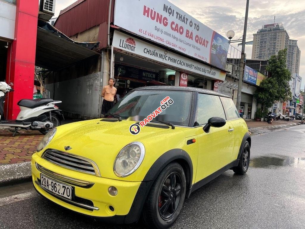 Cần bán gấp Mini Cooper sản xuất năm 2007, màu vàng, nhập khẩu nguyên chiếc-1