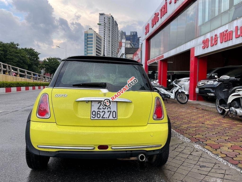 Cần bán gấp Mini Cooper sản xuất năm 2007, màu vàng, nhập khẩu nguyên chiếc-2