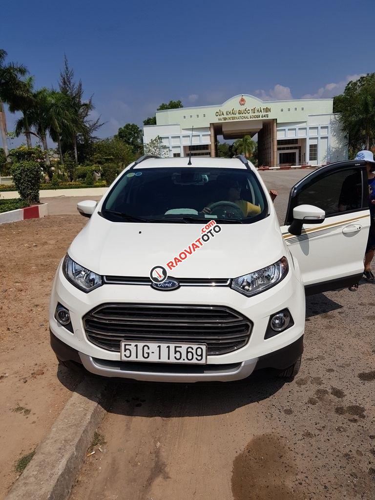 Cần bán xe Ford Escort đời 2017, màu trắng còn mới, giá 450tr-1