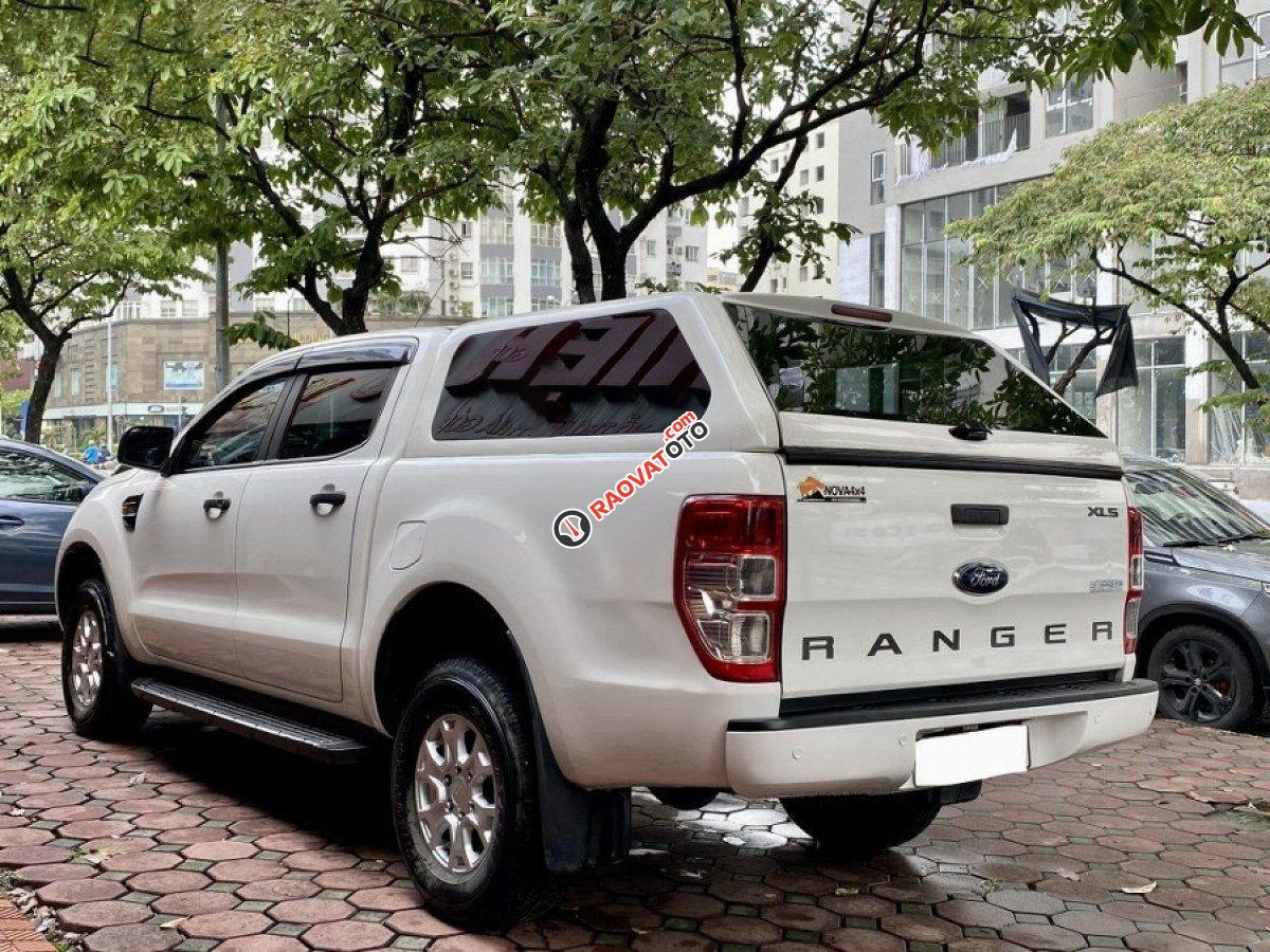 Cần bán gấp Ford Ranger XLS 2.2L 4x2 MT sản xuất năm 2017, màu trắng, nhập khẩu nguyên chiếc, giá 485tr-4