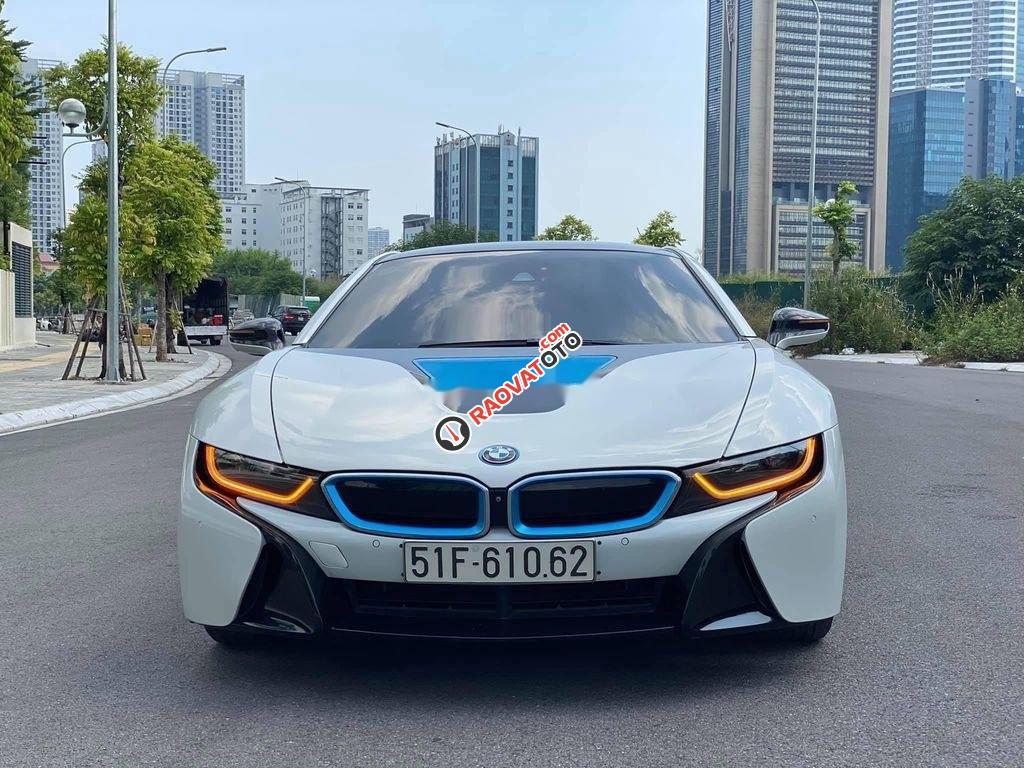 Cần bán xe BMW i8 sản xuất 2015, màu trắng, nhập khẩu-0
