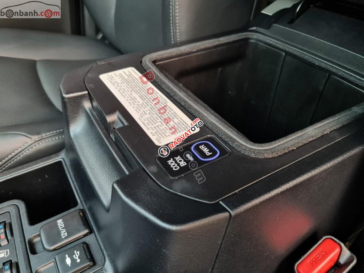 Cần bán lại xe Toyota Prado VX 2.7L đời 2019, màu đen, nhập khẩu-3