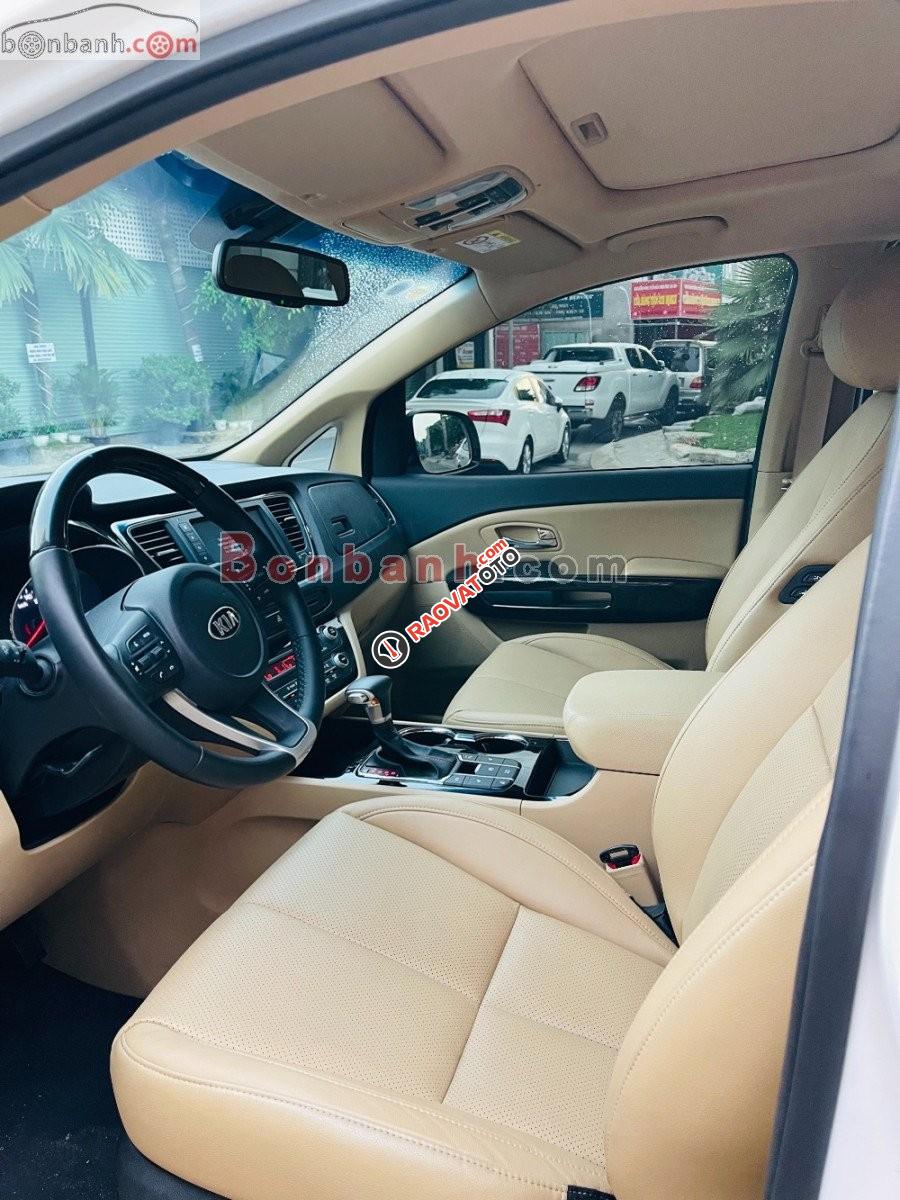 Xe Kia Sedona 2.2 DAT Luxury0 năm 2020, màu trắng-4