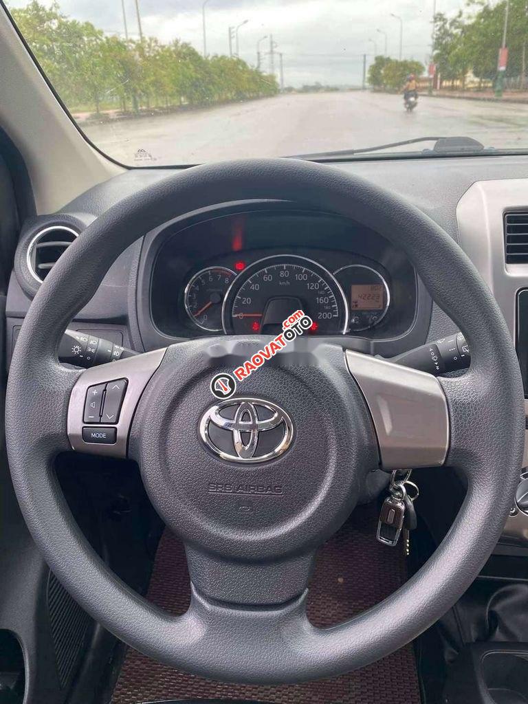 Cần bán xe Toyota Wigo đời 2019, màu trắng còn mới, 265 triệu-6