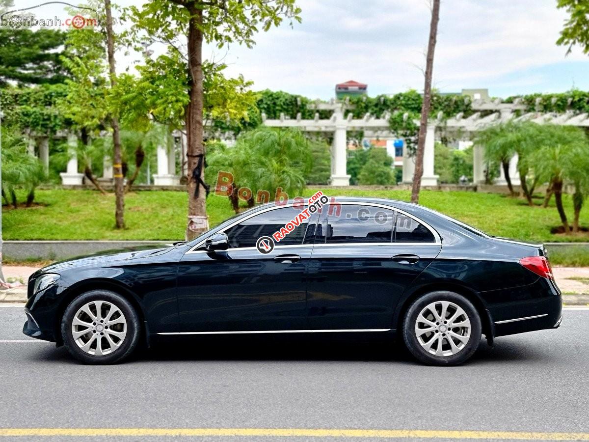 Bán xe Mercedes E200 đời 2016, màu xanh lam-4