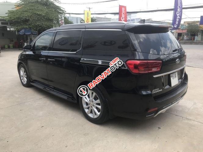 Cần bán Kia Sedona 2.2L DATH sản xuất 2019, màu đen giá cạnh tranh-5