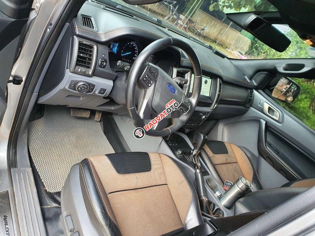 Cần bán Ford Ranger Wildtrak 3.2AT đời 2016, màu ghi vàng-5