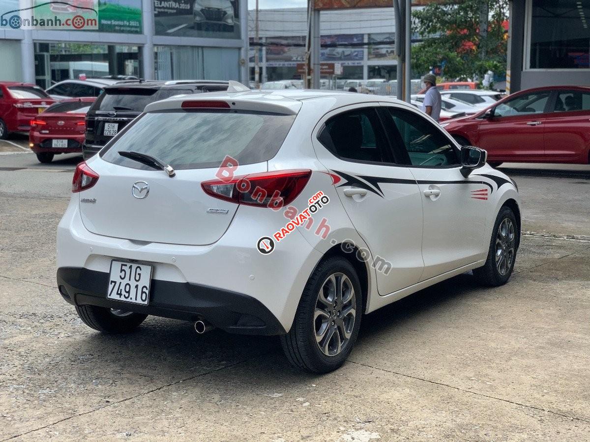 Bán Mazda 2 1.5 Premium sản xuất năm 2018, màu trắng, xe nhập như mới-4