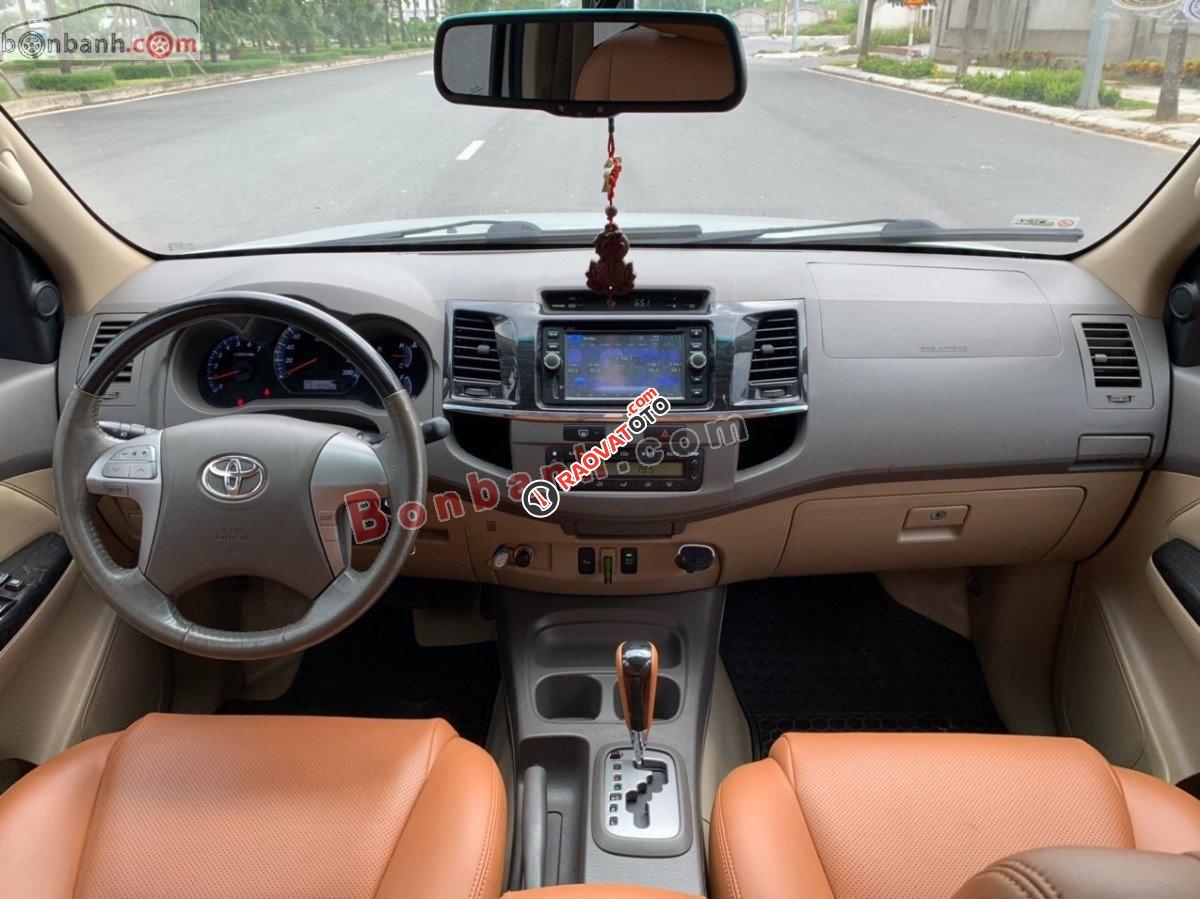 Bán Toyota Fortuner AT 2.7 sản xuất năm 2013, màu bạc-7