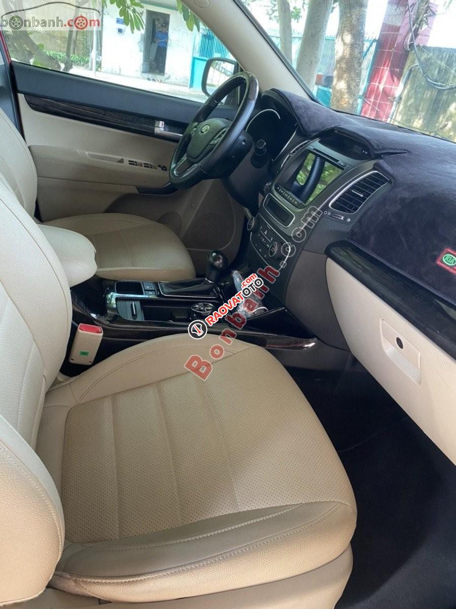 Cần bán gấp Kia Sorento 2.4 GAT Premium 2019, màu đỏ, 730 triệu-2