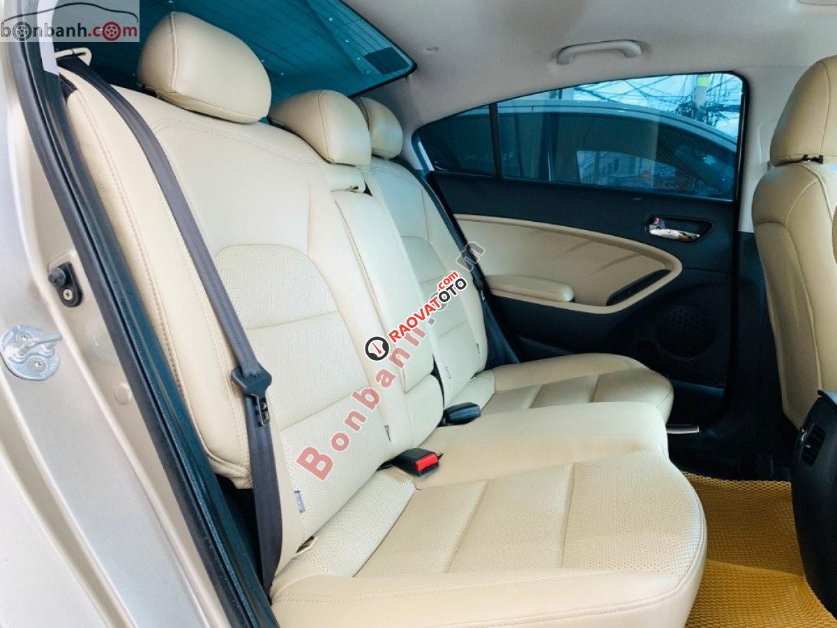 Bán Kia Cerato 1.6 năm sản xuất 2016, màu vàng  -9