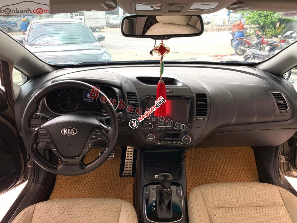 Bán Kia Cerato 1.6 năm sản xuất 2016, màu vàng  -8