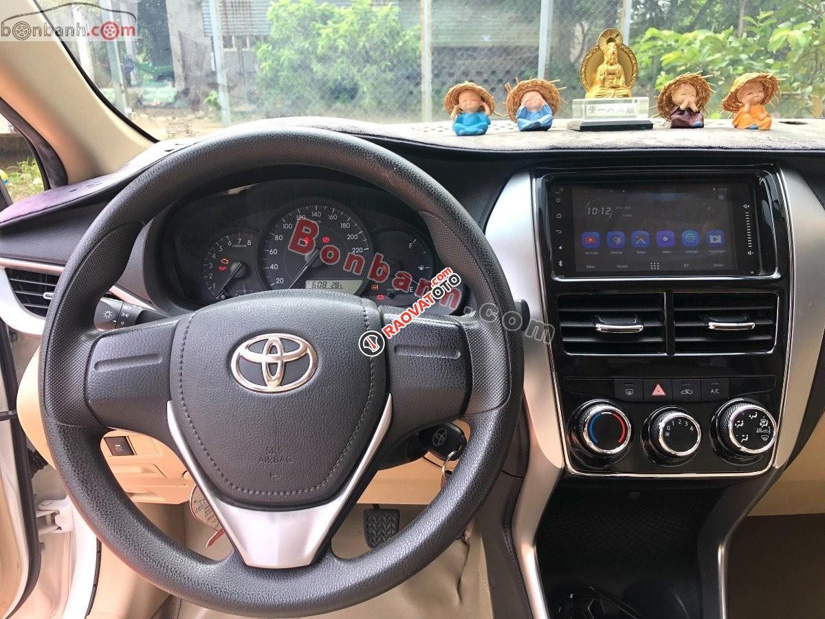 Xe Toyota Vios 1.5E MT sản xuất 2019, màu trắng còn mới-7