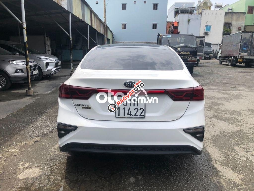 Cần bán lại xe Kia Cerato sản xuất 2019, màu trắng số tự động, giá tốt-5