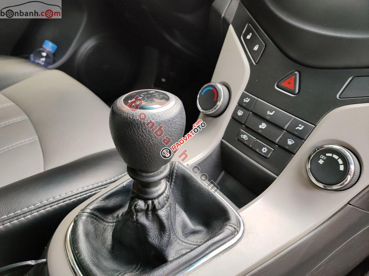 Cần bán gấp Daewoo Lacetti SE năm sản xuất 2011, màu đen, xe nhập, giá tốt-8