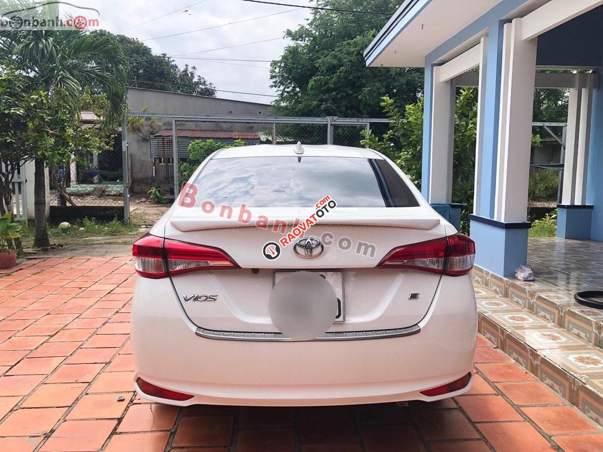 Xe Toyota Vios 1.5E MT sản xuất 2019, màu trắng còn mới-3