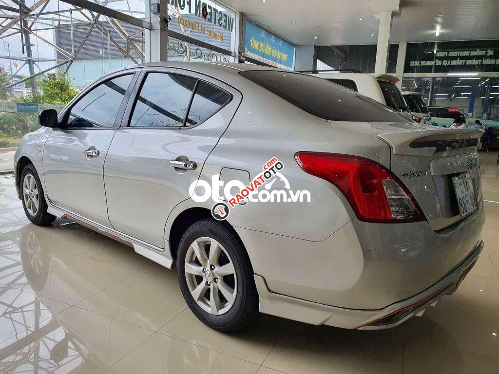 Bán ô tô Nissan Sunny 1.5AT sản xuất năm 2017, màu bạc chính chủ-2