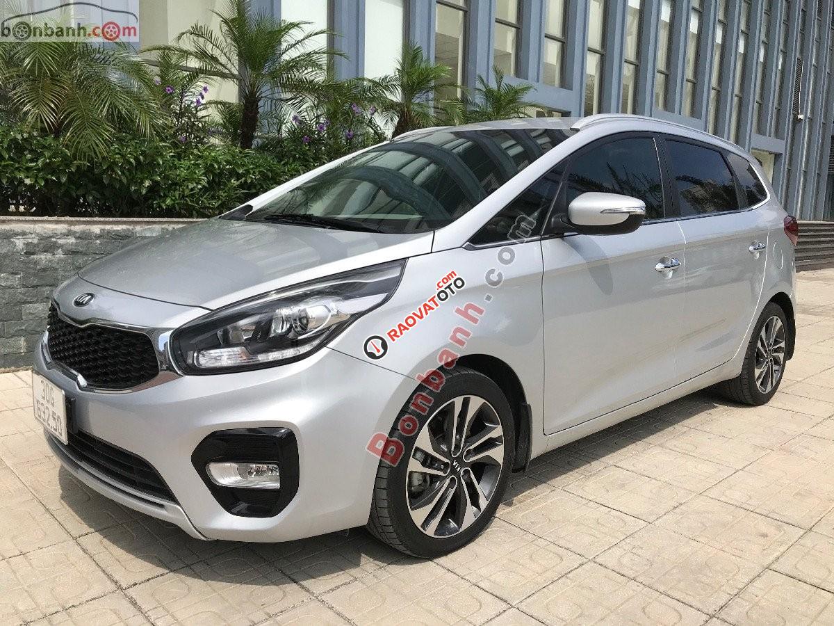 Bán Kia Rondo 2.0GAT sản xuất năm 2016, màu bạc số tự động, giá 459tr-1