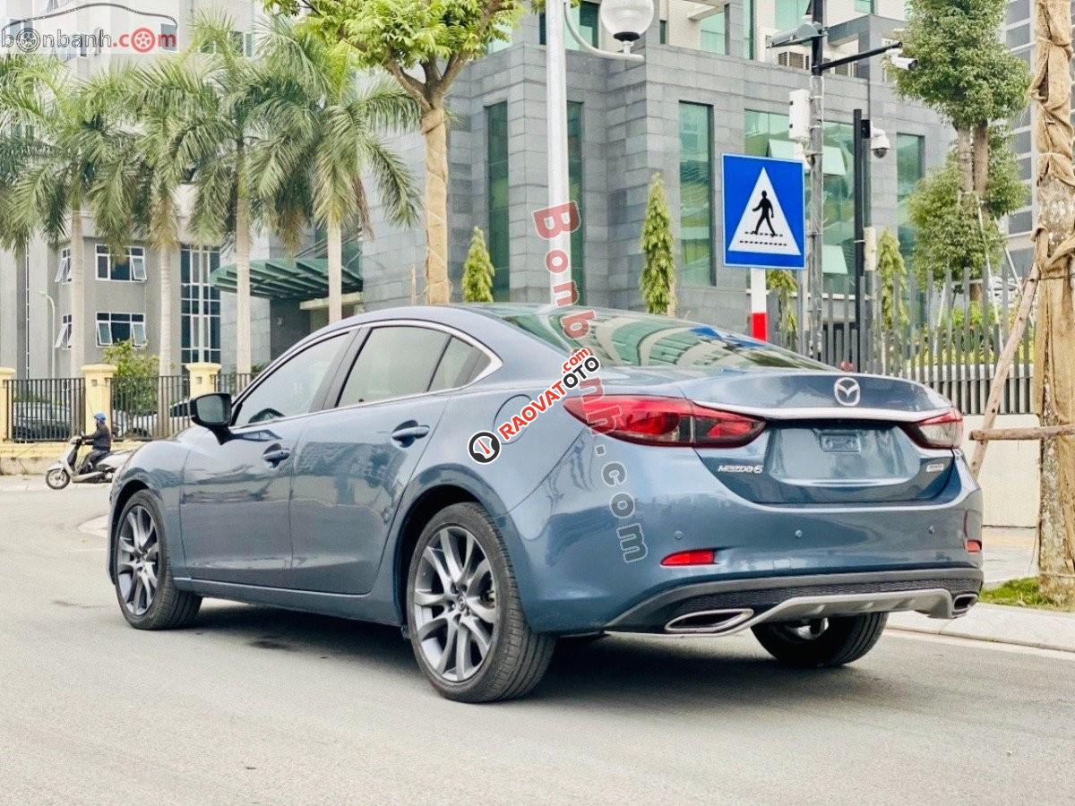 Bán xe Mazda 6 2.0L Premium năm 2017, màu xanh lam ít sử dụng-3