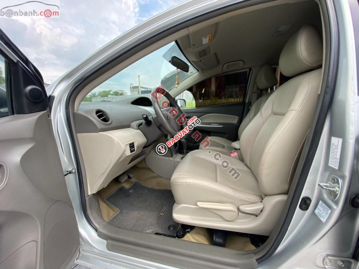 Bán xe Toyota Vios 1.5G năm 2011, màu bạc, giá 325tr-9